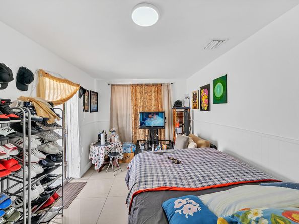 16010 NE 5th Ave, Miami FL 33162