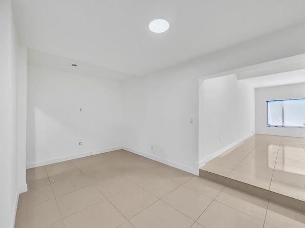 16010 NE 5th Ave, Miami FL 33162