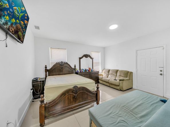 16010 NE 5th Ave, Miami FL 33162