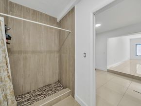 16010 NE 5th Ave, Miami FL 33162