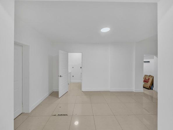 16010 NE 5th Ave, Miami FL 33162