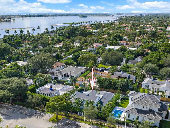 291 Austin Lane, West Palm Beach FL 33401