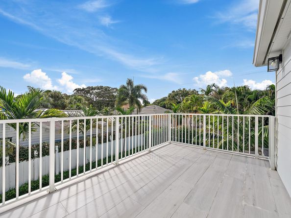 291 Austin Lane, West Palm Beach FL 33401