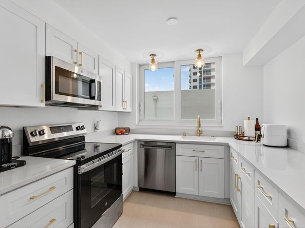 1370 S Ocean Boulevard 405, Pompano Beach FL 33062