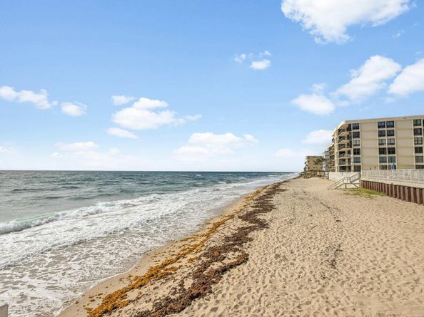 3590 S Ocean Boulevard 306, South Palm Beach FL 33480