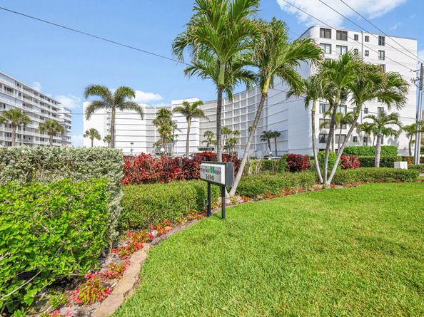 3590 S Ocean Boulevard 306, South Palm Beach FL 33480