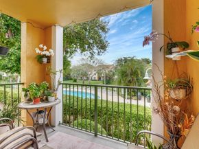 103 Yacht Club Way 206, Hypoluxo FL 33462