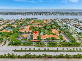 103 Yacht Club Way 206, Hypoluxo FL 33462