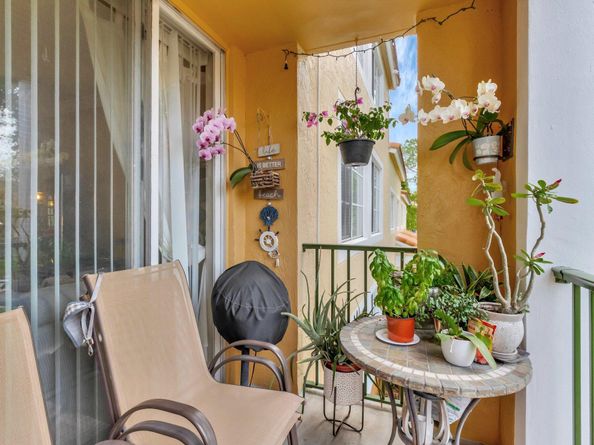 103 Yacht Club Way 206, Hypoluxo FL 33462