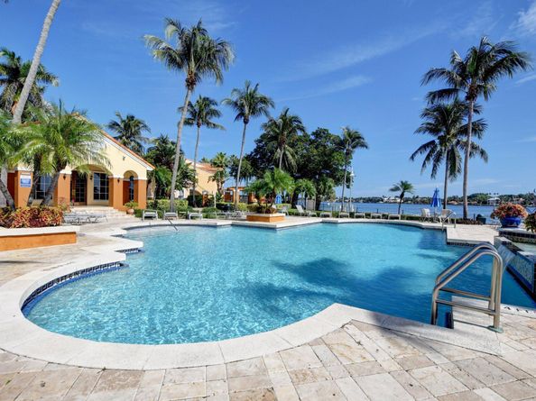 103 Yacht Club Way 206, Hypoluxo FL 33462