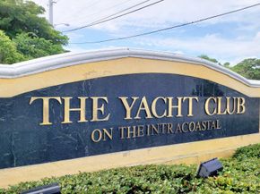 103 Yacht Club Way 206, Hypoluxo FL 33462