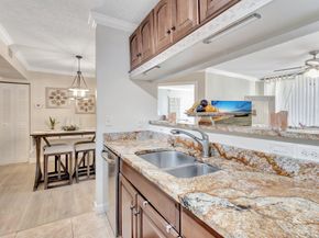 103 Yacht Club Way 206, Hypoluxo FL 33462
