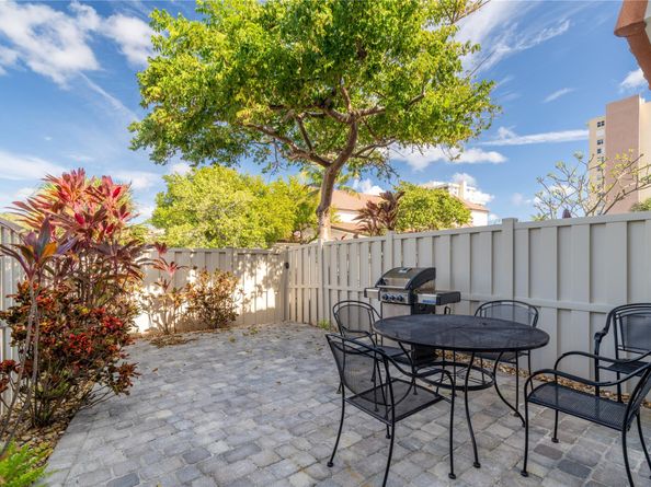5555 N Ocean Blvd 11, Lauderdale By The Sea FL 33308