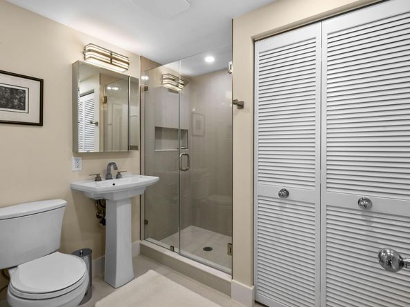 2295 S Ocean Boulevard 617, Palm Beach FL 33480