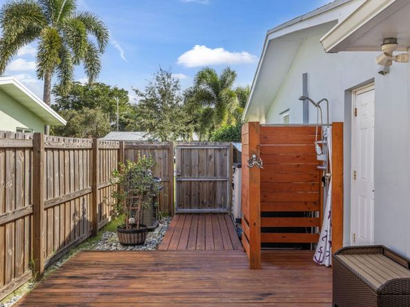 2701 SW 6th Street, Boynton Beach FL 33435