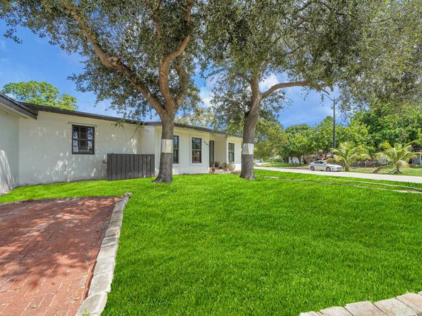 4141 NE 16th Avenue, Pompano Beach FL 33064