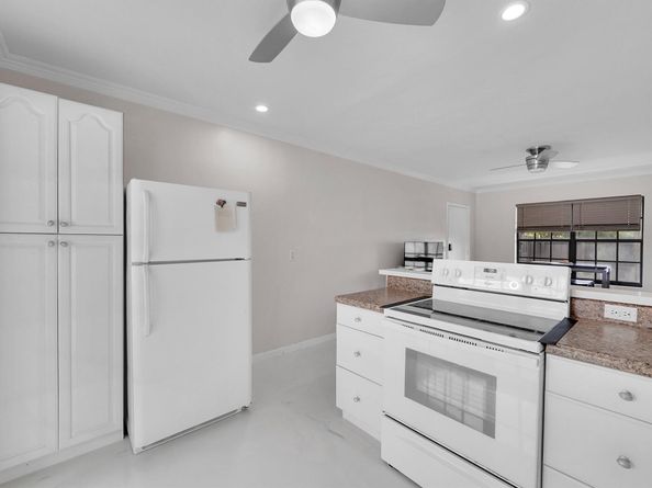 4141 NE 16th Avenue, Pompano Beach FL 33064