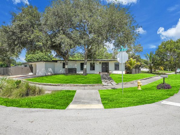 4141 NE 16th Avenue, Pompano Beach FL 33064
