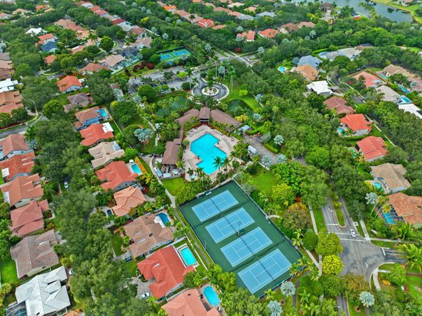 3668 Lincoln Way, Hollywood FL 33026