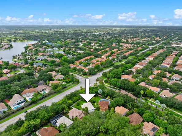 3668 Lincoln Way, Hollywood FL 33026