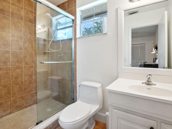 3668 Lincoln Way, Hollywood FL 33026