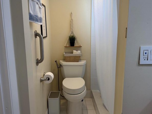 9230 Lagoon Pl 408, Davie FL 33324