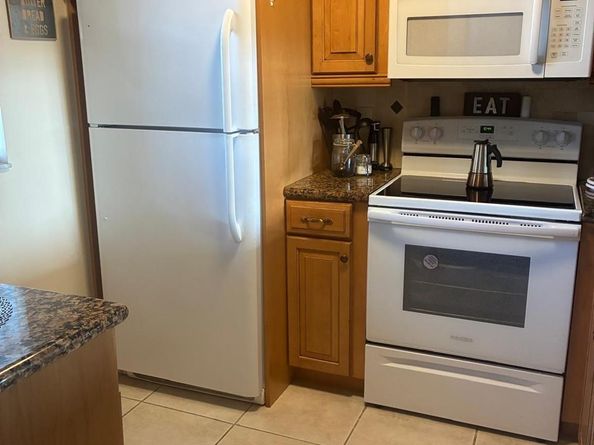 9230 Lagoon Pl 408, Davie FL 33324