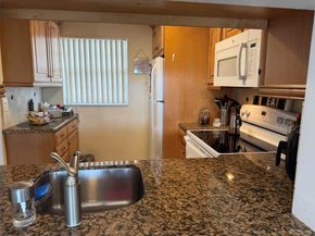 9230 Lagoon Pl 408, Davie FL 33324