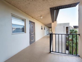 9230 Lagoon Pl
