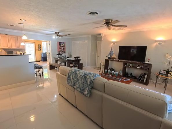 1123 SE 2nd Avenue Avenue, Deerfield Beach FL 33441