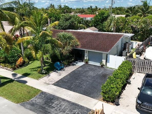 1123 SE 2nd Avenue Avenue, Deerfield Beach FL 33441