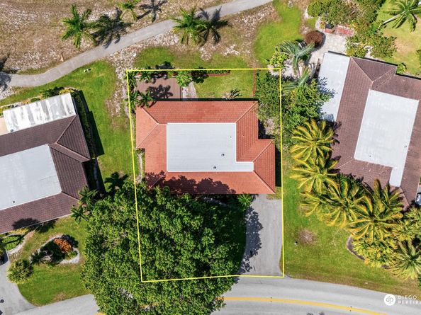 3011 N Palm Aire Drive, Pompano Beach FL 33069