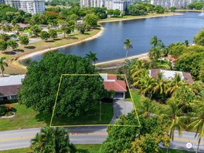 3011 N Palm Aire Drive, Pompano Beach FL 33069