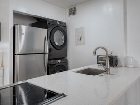 5310 NE 6th Ave C14, Oakland Park FL 33334