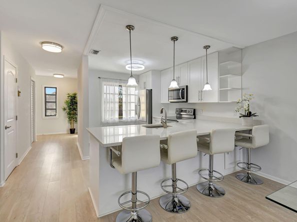 8315 Casa Del Lago F, Boca Raton FL 33433