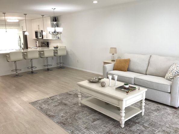 8315 Casa Del Lago F, Boca Raton FL 33433