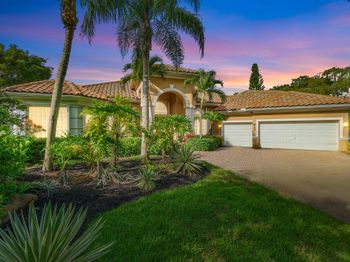 911 Forest Glen Lane