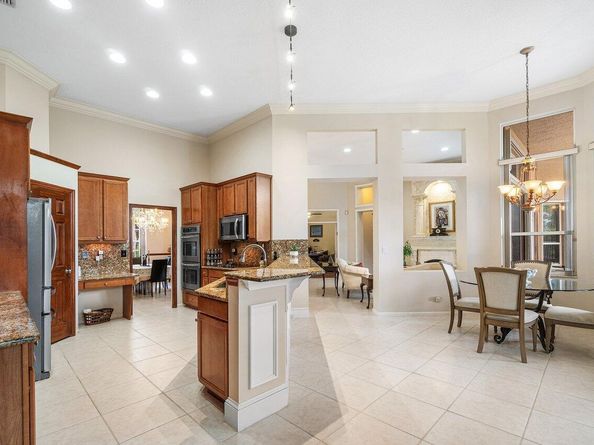 911 Forest Glen Lane, Wellington FL 33414