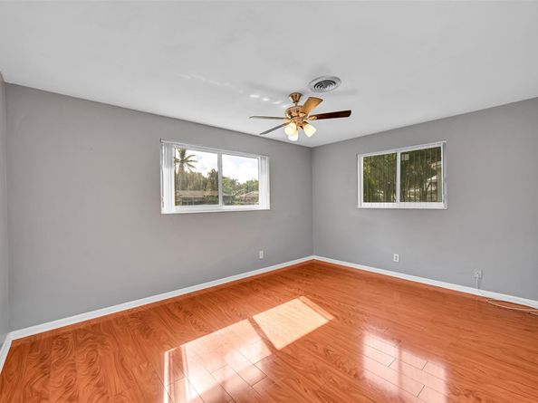 5031 SW 94th Way, Cooper City FL 33328