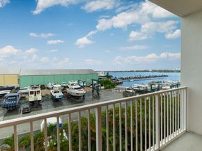 806 E Windward Way 405, Lantana FL 33462