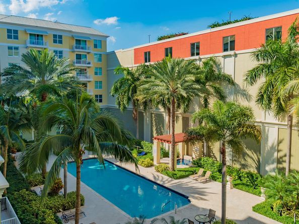 806 E Windward Way 405, Lantana FL 33462