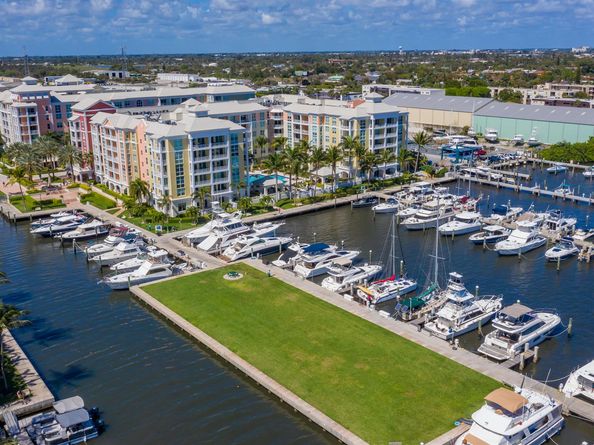 806 E Windward Way 405, Lantana FL 33462