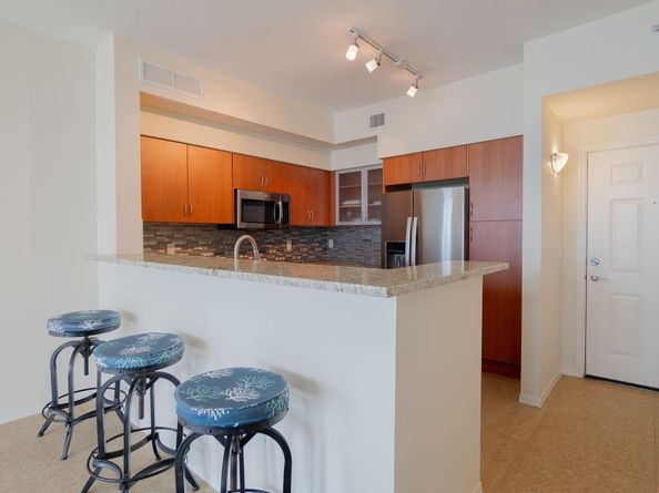 806 E Windward Way 405, Lantana FL 33462