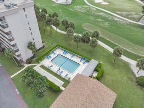 200 Jacaranda Country Club 3c, Plantation FL 33324