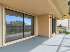 200 Jacaranda Country Club 3c, Plantation FL 33324