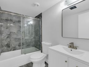 200 Jacaranda Country Club Drive 3c, Plantation FL 33324