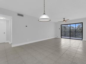 200 Jacaranda Country Club 3c, Plantation FL 33324