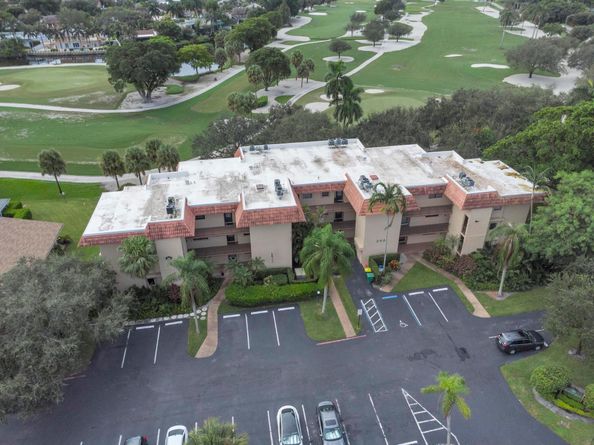 200 Jacaranda Country Club 3c, Plantation FL 33324
