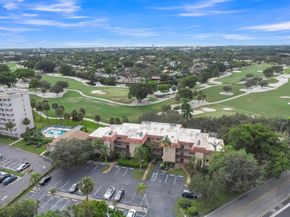 200 Jacaranda Country Club 3c, Plantation FL 33324