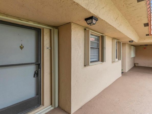 200 Jacaranda Country Club 3c, Plantation FL 33324